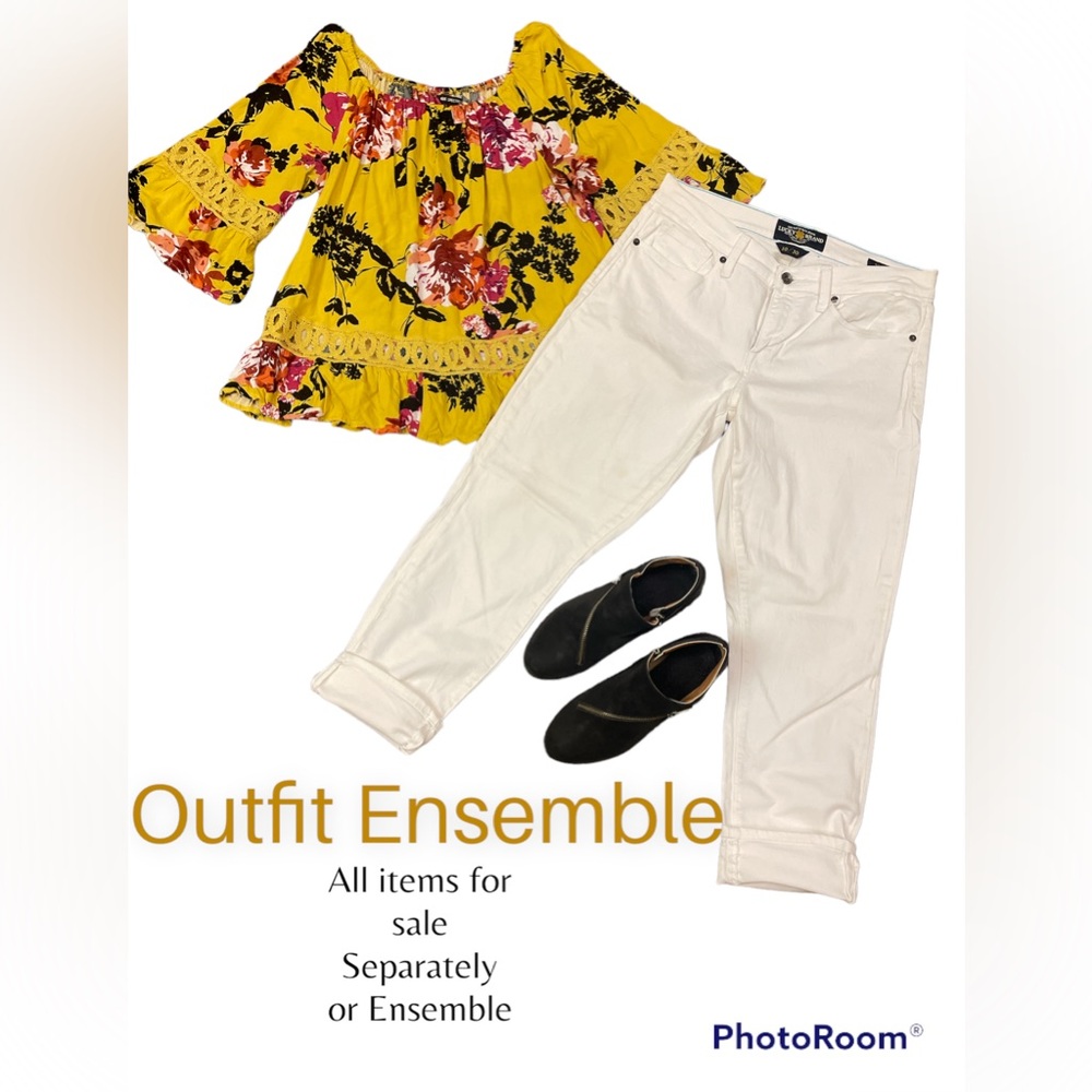 Lucky Jeans  Floral Blouse  Black Booties.  OUTFIT ENSEMBLE